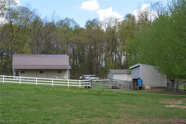 2363 Tabor Ridge Road NE, New Philadelphia, OH 44663