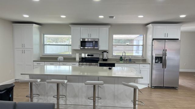 8242 SANDBERRY BOULEVARD, Orlando, FL 32819