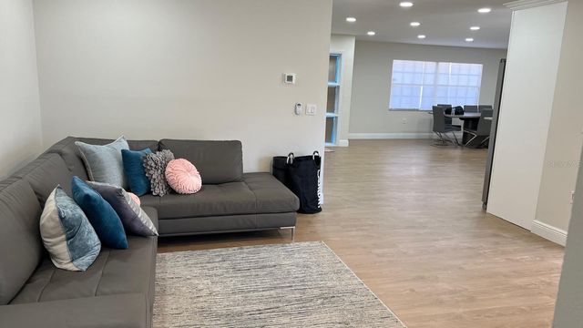 8242 SANDBERRY BOULEVARD, Orlando, FL 32819
