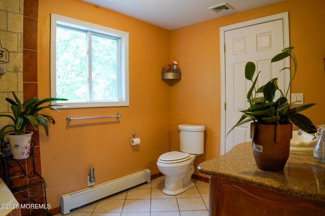 160 Lanes Pond Road, Howell, NJ 07731