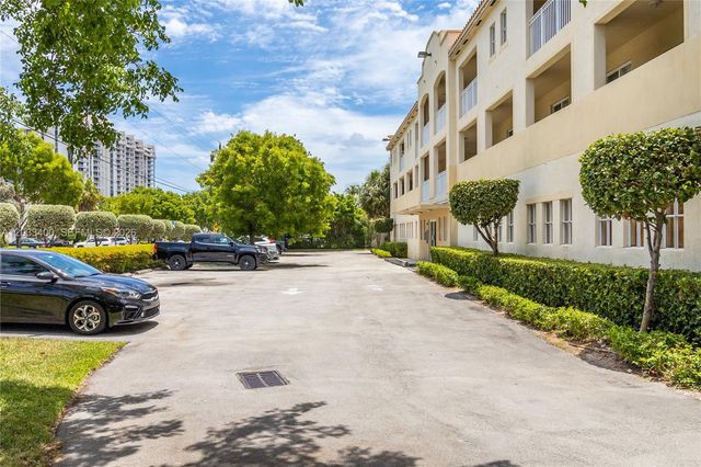1200 NE 105th Street 27, Miami Shores, FL 33138