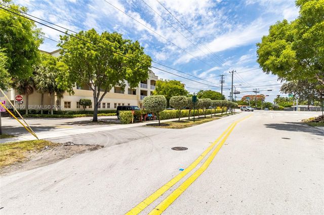 1200 NE 105th Street 27, Miami Shores, FL 33138