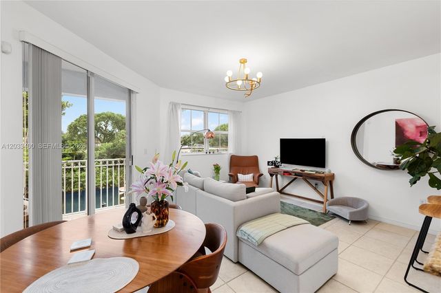1200 NE 105th Street 27, Miami Shores, FL 33138