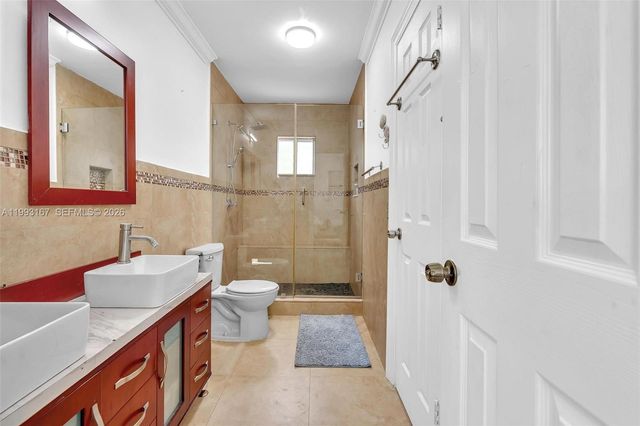 340 W 55th St, Hialeah, FL 33012