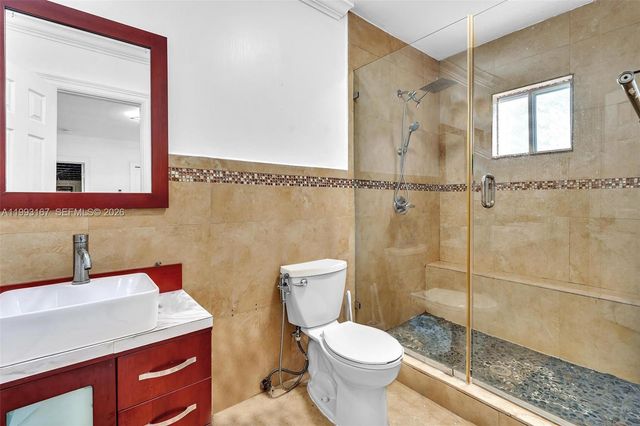 340 W 55th St, Hialeah, FL 33012