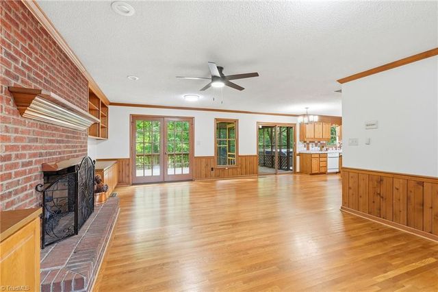 620 Timberview Drive, Kernersville, NC 27284