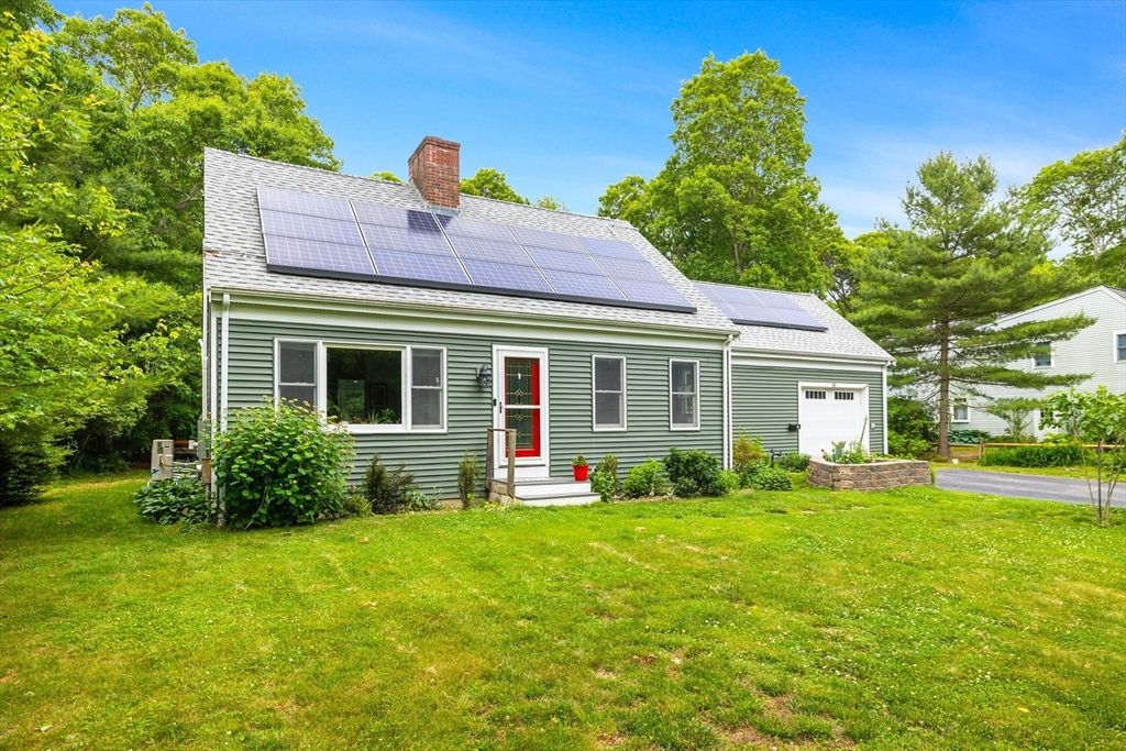 59 Coleridge Dr, Falmouth, MA 02540