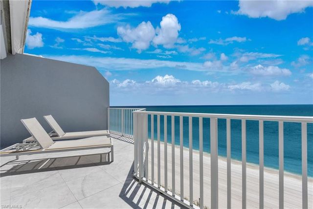 9811 Gulf Shore DR PH 2, Naples, FL 34108