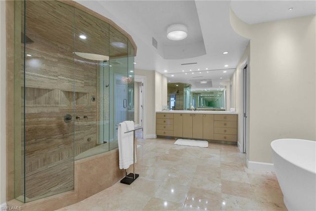 9811 Gulf Shore DR PH 2, Naples, FL 34108