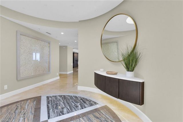 9811 Gulf Shore DR PH 2, Naples, FL 34108