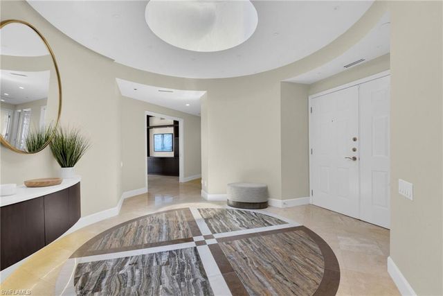 9811 Gulf Shore DR PH 2, Naples, FL 34108