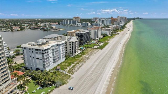 9811 Gulf Shore DR PH 2, Naples, FL 34108