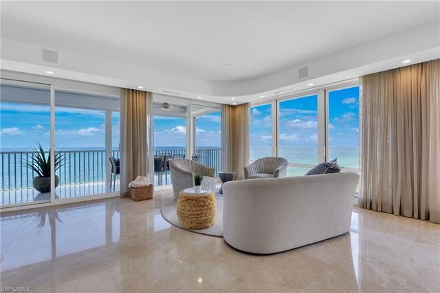 9811 Gulf Shore DR PH 2, Naples, FL 34108