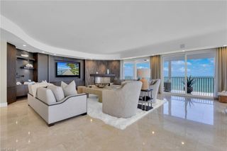 9811 Gulf Shore DR PH 2, Naples, FL 34108