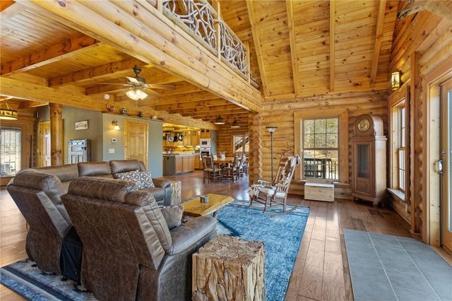 500 Wandering Way, Pickens, SC 29671