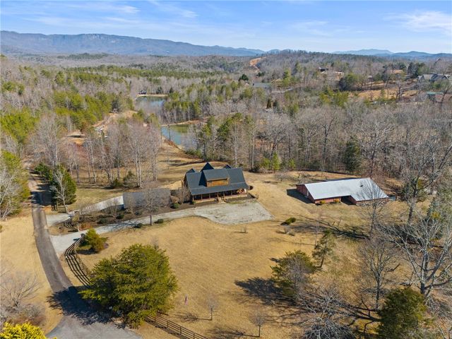 500 Wandering Way, Pickens, SC 29671