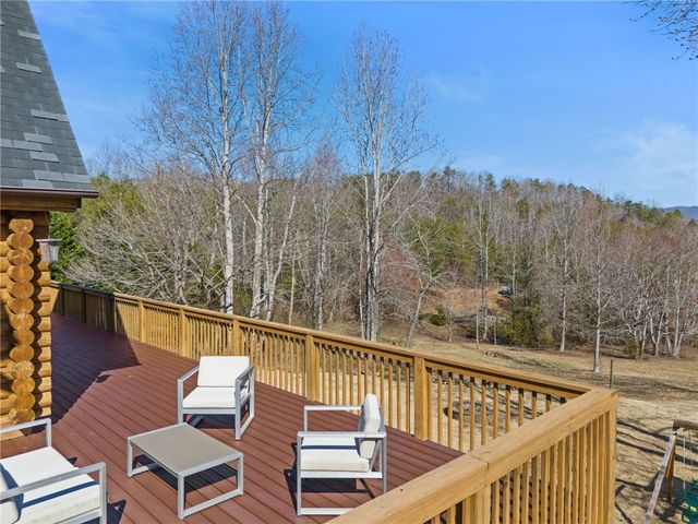 500 Wandering Way, Pickens, SC 29671