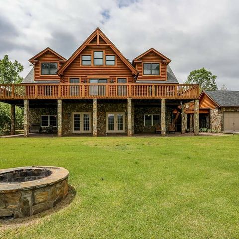 500 Wandering Way, Pickens, SC 29671