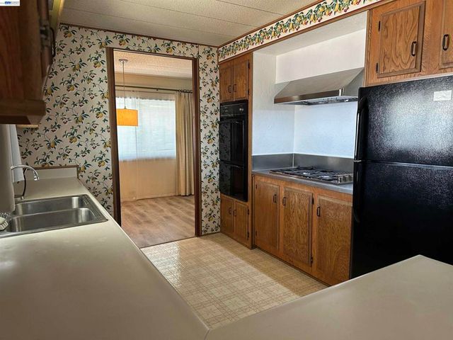 711 Old Canyon Rd., Fremont, CA 94536