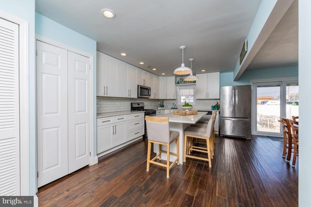 103 W 7TH AVE, North Wildwood, NJ 08260