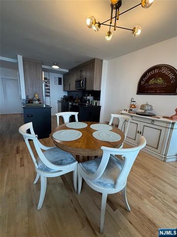 3 Horizon Road 821, Fort Lee, NJ 07024