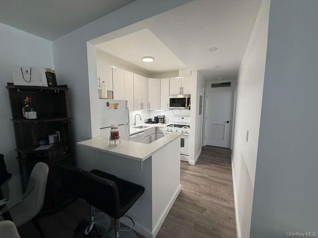 1250 North Avenue 106, New Rochelle, NY 10804