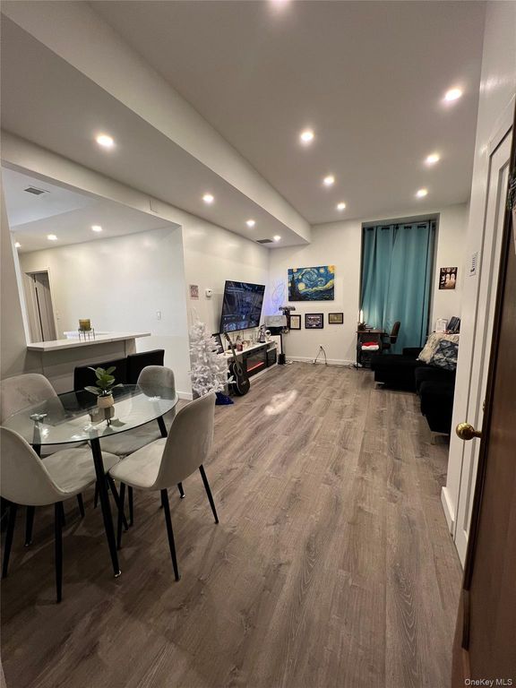 1250 North Avenue 106, New Rochelle, NY 10804