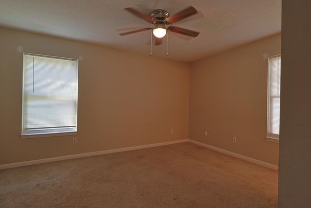 392 E Pine Street, Mary Esther, FL 32569