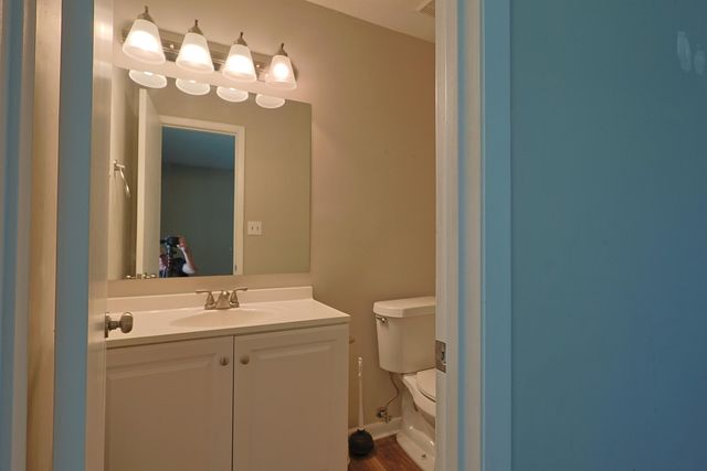 392 E Pine Street, Mary Esther, FL 32569