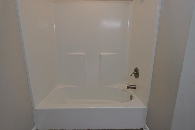 392 E Pine Street, Mary Esther, FL 32569