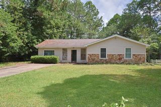 392 E Pine Street, Mary Esther, FL 32569