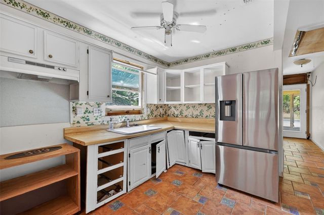 339 N CLAYTON STREET, Mount Dora, FL 32757