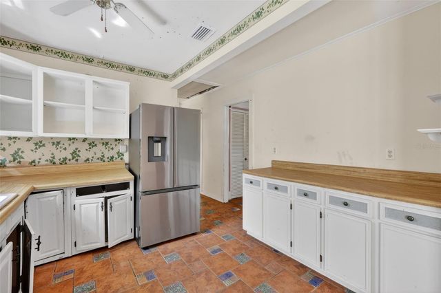 339 N CLAYTON STREET, Mount Dora, FL 32757