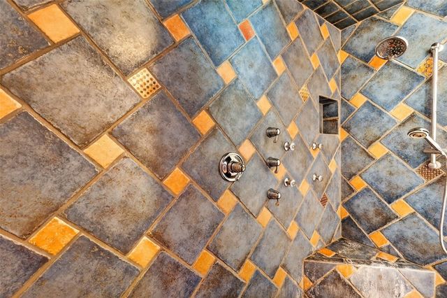 339 N CLAYTON STREET, Mount Dora, FL 32757