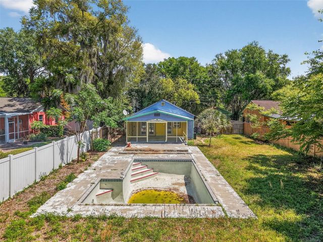 339 N CLAYTON STREET, Mount Dora, FL 32757