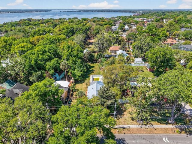 339 N CLAYTON STREET, Mount Dora, FL 32757