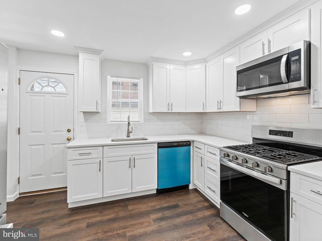 906 S FAIRHILL ST, Philadelphia, PA 19147