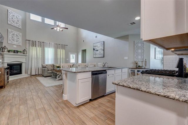 4602 Singletree Lane, Rosenberg, TX 77471