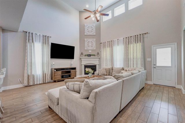 4602 Singletree Lane, Rosenberg, TX 77471