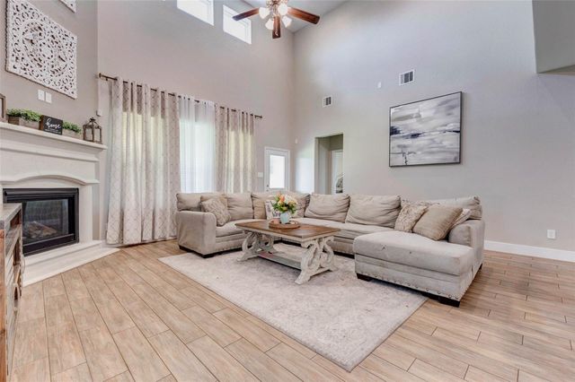4602 Singletree Lane, Rosenberg, TX 77471