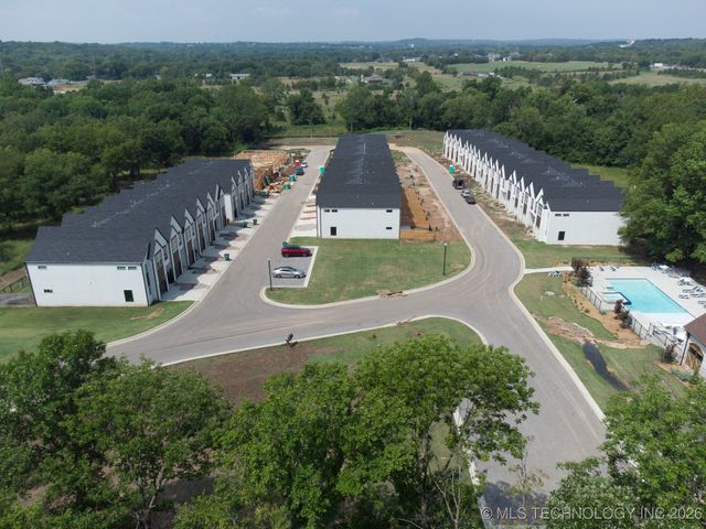 3408 Redbud Lane, Tulsa, OK 74132