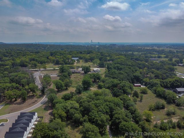 3408 Redbud Lane, Tulsa, OK 74132