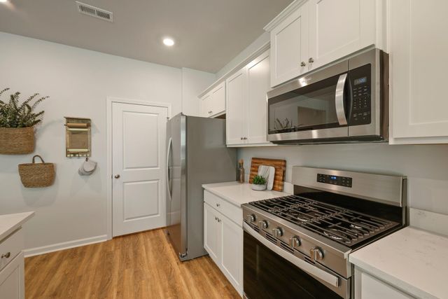 2974 Fernwood Drive, North Charleston, SC 29406