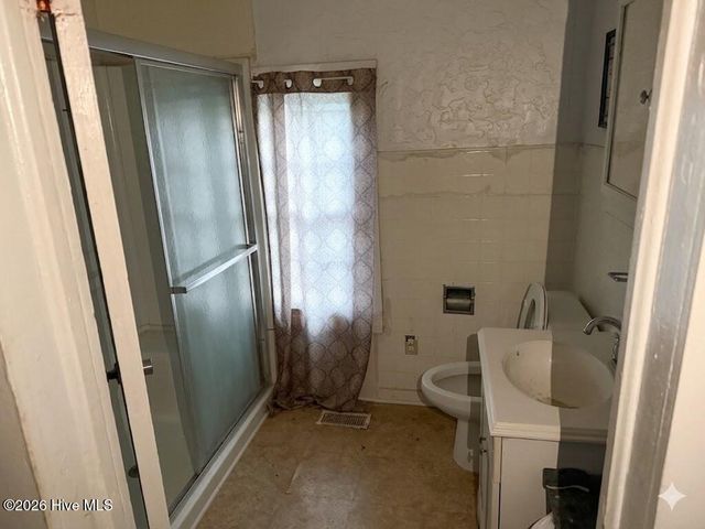 1311 Highland Drive, Washington, NC 27889