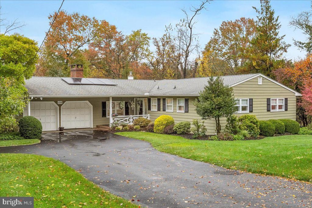 150 LEABROOK LN, Princeton, NJ 08540