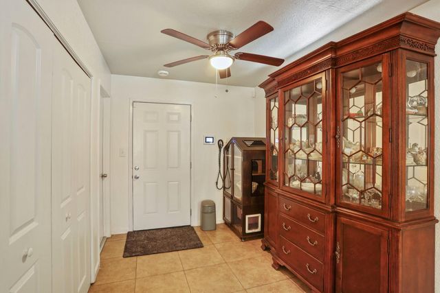 1451 W Willow St, Stockton, CA 95203