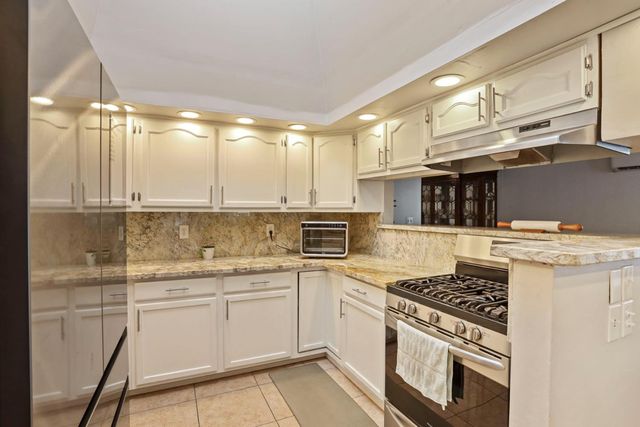 1451 W Willow St, Stockton, CA 95203