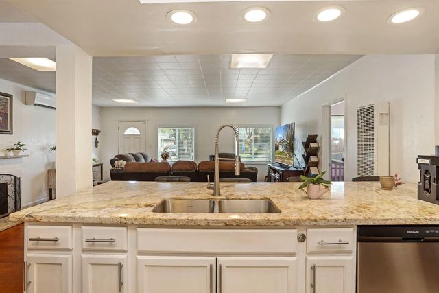 1451 W Willow St, Stockton, CA 95203