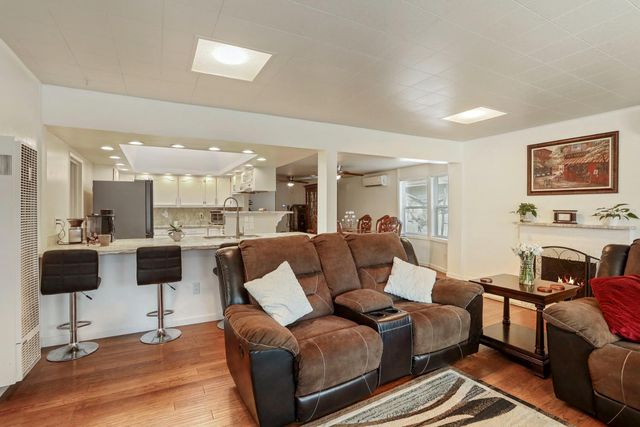 1451 W Willow St, Stockton, CA 95203