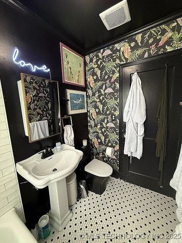 1303 S Gary Avenue, Tulsa, OK 74104